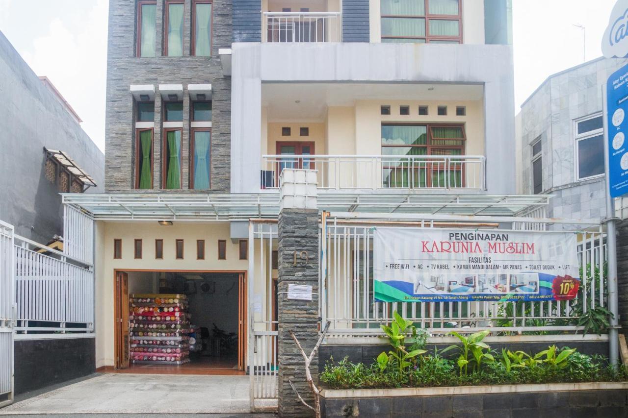 Hotel Oyo 3894 Karunia Muslim Syariah Giacarta Esterno foto