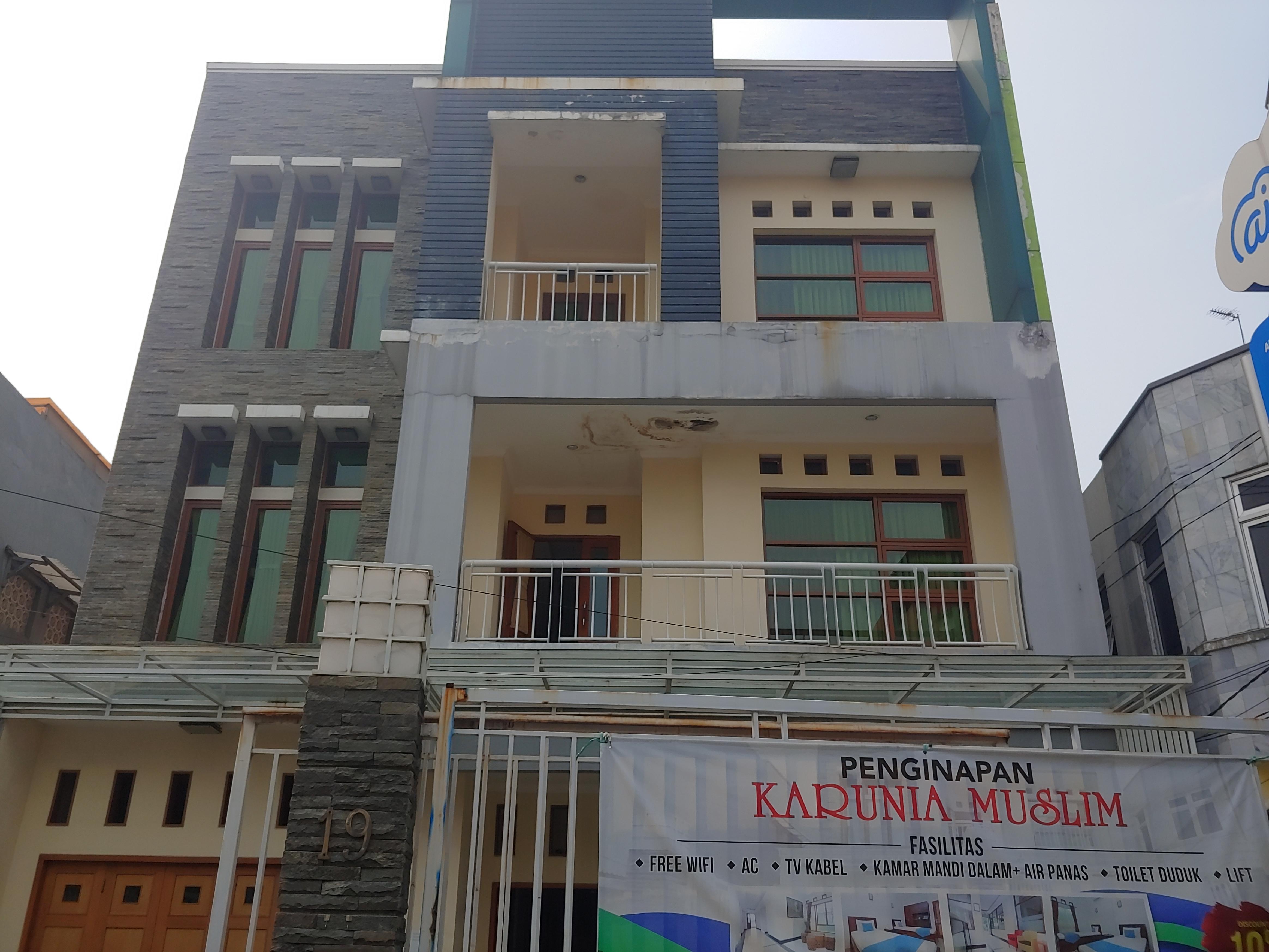 Hotel Oyo 3894 Karunia Muslim Syariah Giacarta Esterno foto