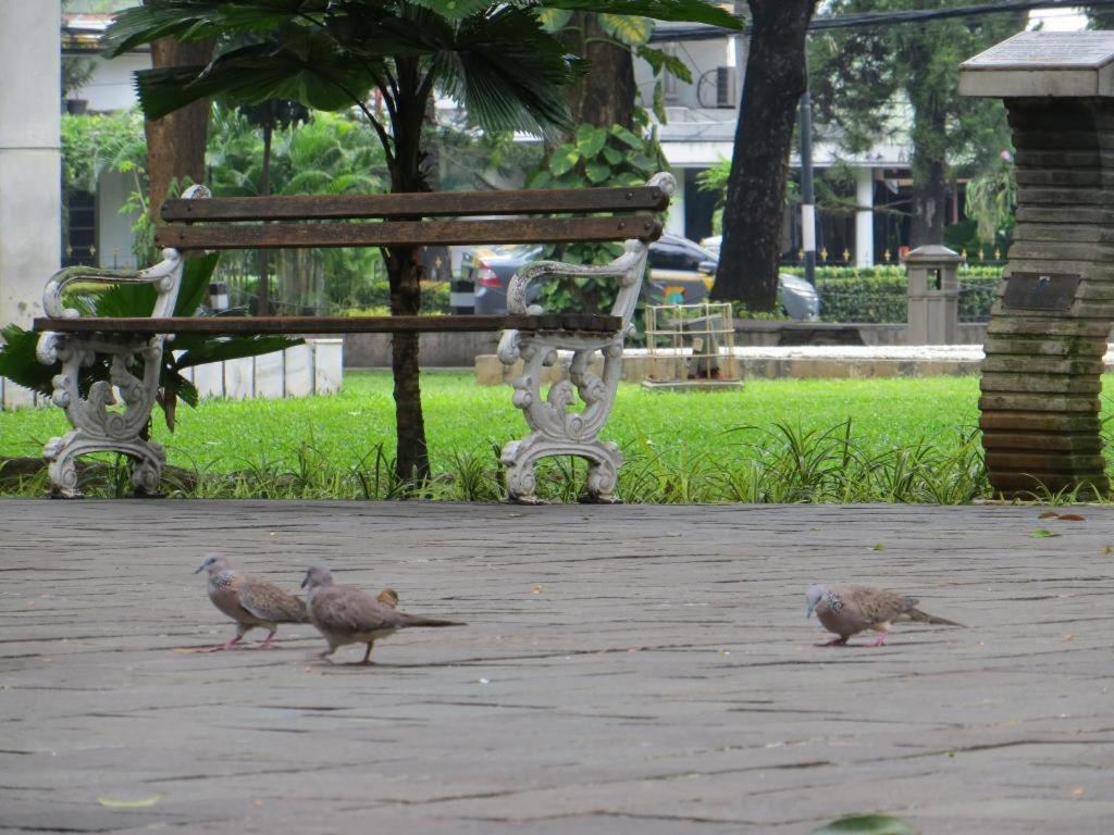 Hotel Oyo 3894 Karunia Muslim Syariah Giacarta Esterno foto